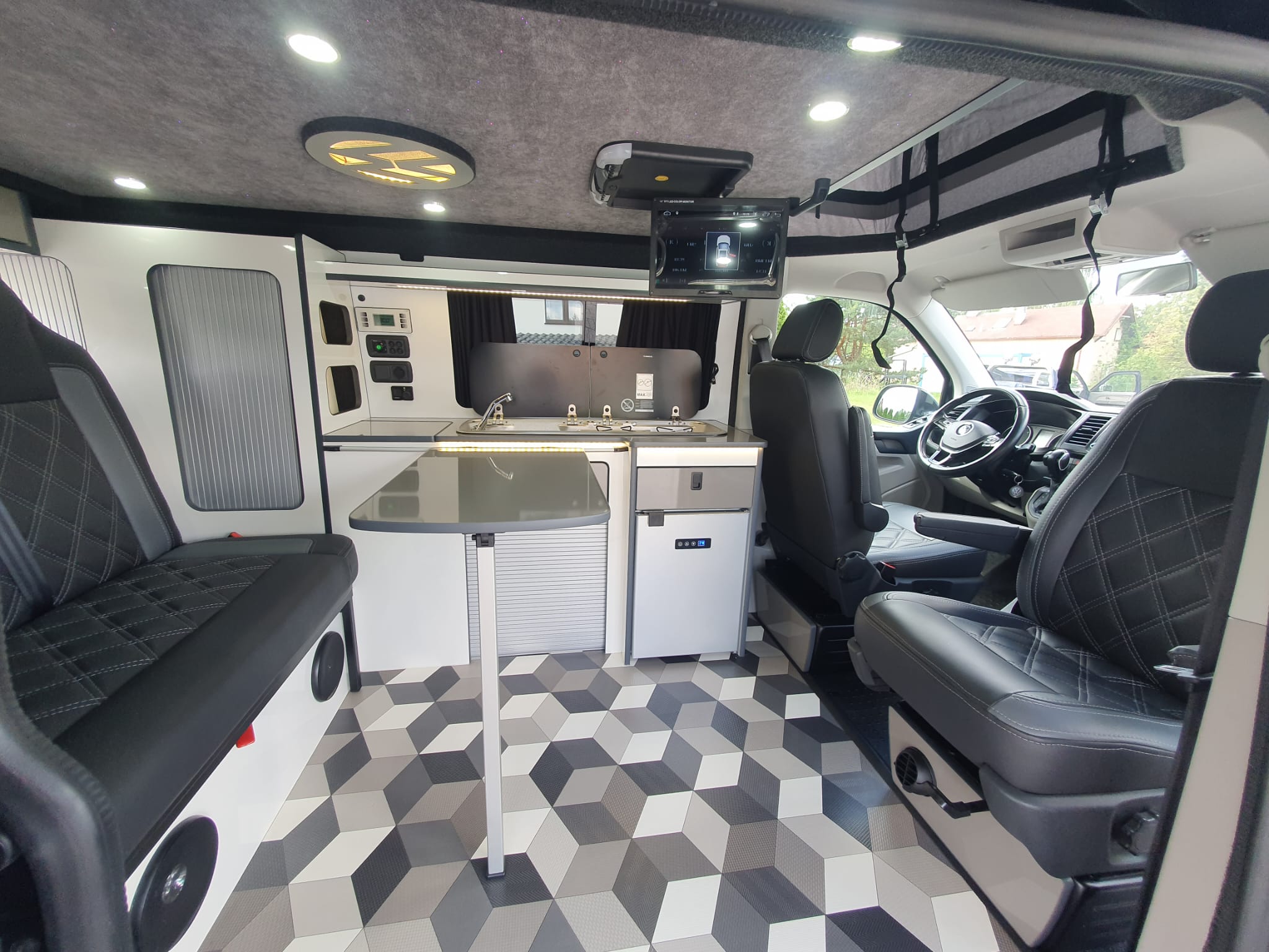 VW Transporter T6 Camper 2017 | DSG | 180 PS | 4 Schlafplätze | Solar | Aufstelldach – Bild 9