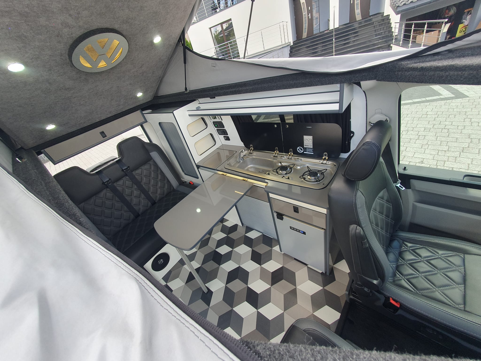 VW Transporter T6 Camper 2017 | DSG | 180 PS | 4 Schlafplätze | Solar | Aufstelldach – Bild 15