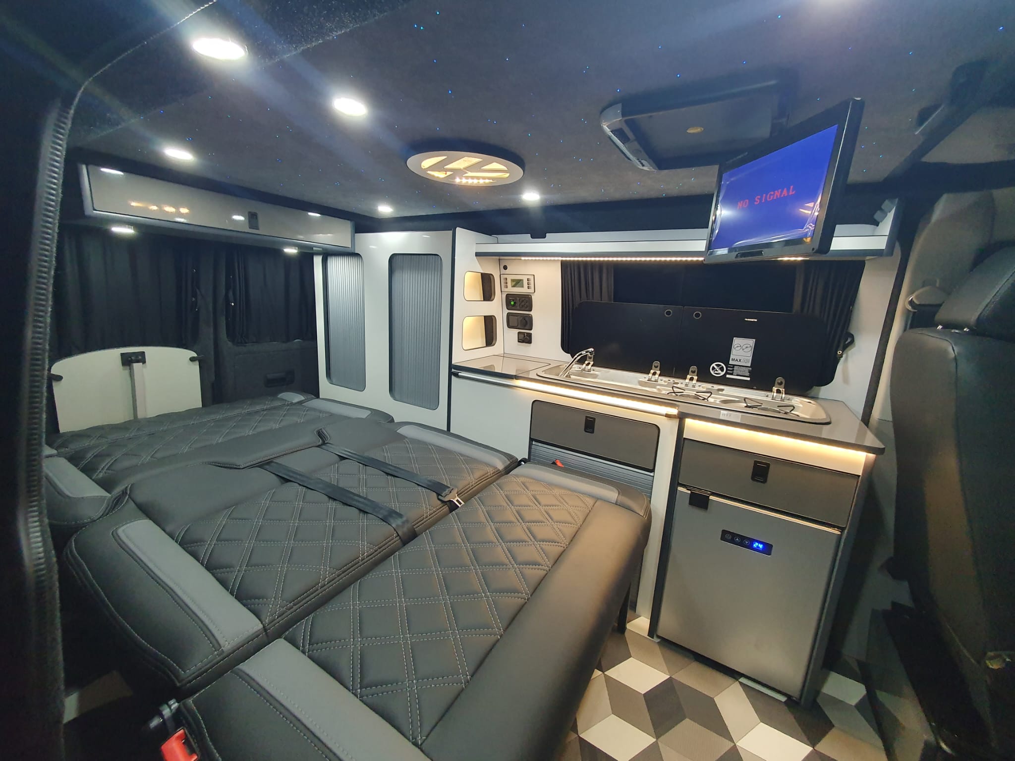 VW Transporter T6 Camper 2017 | DSG | 180 PS | 4 Schlafplätze | Solar | Aufstelldach – Bild 20